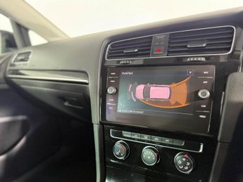 Volkswagen Golf 2.0 TDI BlueMotion Tech GT DSG Euro 6 (s/s) 5dr