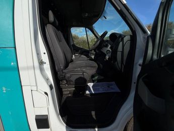 Nissan NV400 2.3 dCi 35 SE Platform Cab FWD L3 Euro 6 2dr