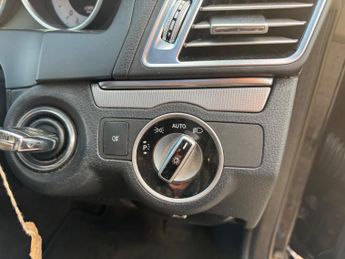 Mercedes-Benz E Class 2.1 E220 CDI AMG Sport G-Tronic+ Euro 5 (s/s) 2dr