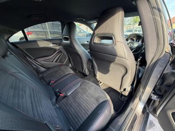 Mercedes-Benz CLA 2.1 CLA200d AMG Line Coupe 7G-DCT Euro 6 (s/s) 4dr