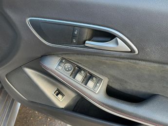 Mercedes-Benz CLA 2.1 CLA200d AMG Line Coupe 7G-DCT Euro 6 (s/s) 4dr