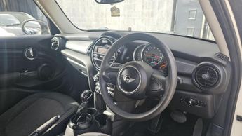 MINI Hatch 1.5 Cooper Auto Euro 6 (s/s) 5dr
