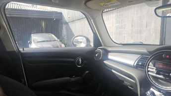 MINI Hatch 1.5 Cooper Auto Euro 6 (s/s) 5dr