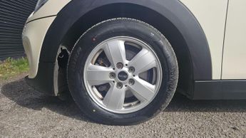MINI Hatch 1.5 Cooper Auto Euro 6 (s/s) 5dr