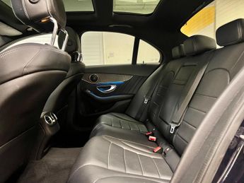 Mercedes-Benz C Class 2.1 C300dh AMG Line (Premium) G-Tronic+ Euro 6 (s/s) 4dr