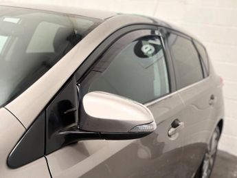 Toyota Auris 1.8 VVT-h Excel CVT Euro 5 (s/s) 5dr