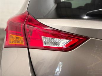 Toyota Auris 1.8 VVT-h Excel CVT Euro 5 (s/s) 5dr