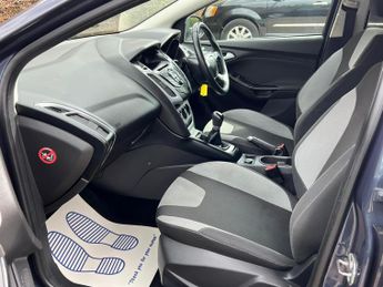 Ford Focus 1.0T EcoBoost Zetec Euro 5 (s/s) 5dr