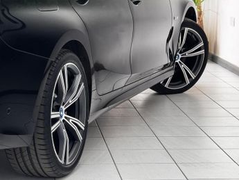 BMW 3 Series 2.0 330e 12kWh Sport Pro Touring Auto Euro 6 (s/s) 5dr
