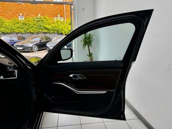 BMW 3 Series 2.0 330e 12kWh Sport Pro Touring Auto Euro 6 (s/s) 5dr