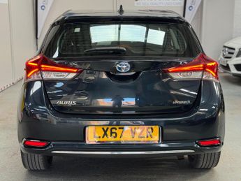 Toyota Auris 1.8 VVT-h Business Edition CVT Euro 6 (s/s) 5dr (Safety Sense)