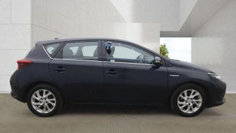 Toyota Auris 1.8 VVT-h Business Edition CVT Euro 6 (s/s) 5dr (Safety Sense)