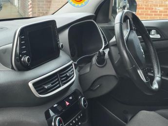 Hyundai TUCSON 1.6 CRDi SE Nav DCT Euro 6 (s/s) 5dr