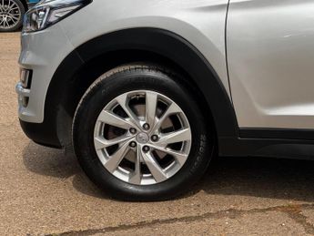 Hyundai TUCSON 1.6 CRDi SE Nav DCT Euro 6 (s/s) 5dr