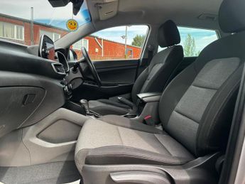 Hyundai TUCSON 1.6 CRDi SE Nav DCT Euro 6 (s/s) 5dr
