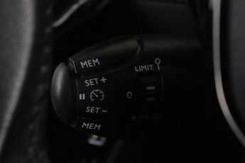 Peugeot E-2008 50kWh Allure Premium + Auto 5dr (7kW Charger)