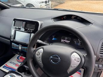Nissan Leaf 24kWh Acenta Auto 5dr