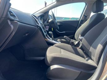 Vauxhall Astra 1.6 16v SRi Auto Euro 5 5dr