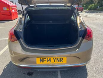 Vauxhall Astra 1.6 16v SRi Auto Euro 5 5dr