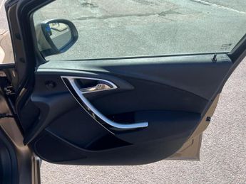 Vauxhall Astra 1.6 16v SRi Auto Euro 5 5dr