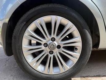 Vauxhall Corsa 1.4 16V SE Auto Euro 5 5dr