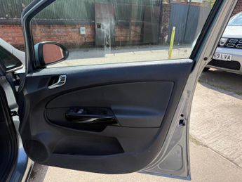 Vauxhall Corsa 1.4 16V SE Auto Euro 5 5dr