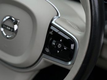 Volvo XC90 2.0 D5 PowerPulse Momentum Pro Auto 4WD Euro 6 (s/s) 5dr