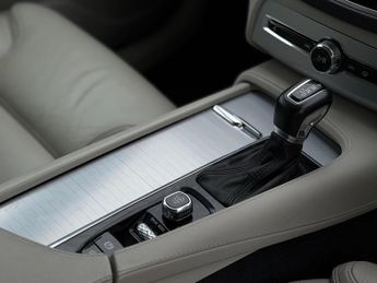 Volvo XC90 2.0 D5 PowerPulse Momentum Pro Auto 4WD Euro 6 (s/s) 5dr