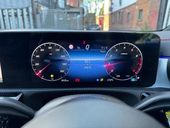 Mercedes-Benz CLA 1.3 CLA200h MHEV AMG Line (Executive) Coupe 7G-DCT Euro 6 (s/s) 