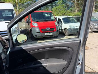 Fiat Grande Punto 1.4 Active Hatchback 5dr Petrol Manual Euro 4 (77 bhp)