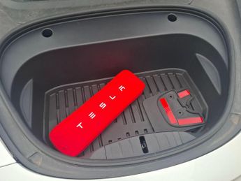 Tesla Model 3 (Dual Motor) Long Range Auto 4WDE 4dr