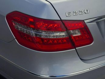 Mercedes-Benz E Class 2.1 E220 CDI BlueEfficiency Executive SE G-Tronic+ Euro 5 (s/s) 
