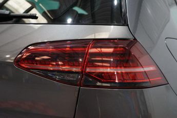 Volkswagen Golf 1.4 TSI 8.7kWh GTE Advance DSG Euro 6 (s/s) 5dr