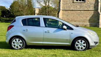 Vauxhall Corsa 1.4i 16v Club 5dr