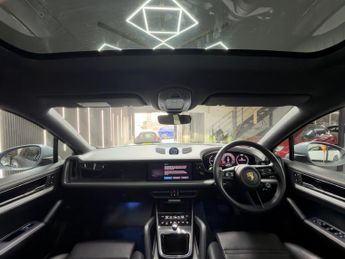 Porsche Cayenne 3.0 V6 E-Hybrid 25.9kWh TiptronicS 4WD Euro 6 (s/s) 5dr