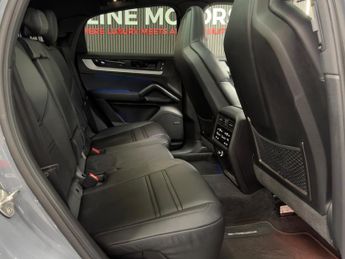 Porsche Cayenne 3.0 V6 E-Hybrid 25.9kWh TiptronicS 4WD Euro 6 (s/s) 5dr