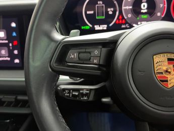 Porsche Cayenne 3.0 V6 E-Hybrid 25.9kWh TiptronicS 4WD Euro 6 (s/s) 5dr