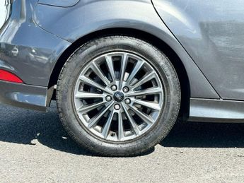 Ford Focus 1.0T EcoBoost ST-Line Auto Euro 6 (s/s) 5dr