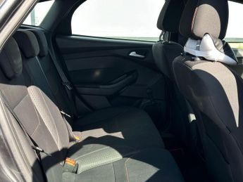 Ford Focus 1.0T EcoBoost ST-Line Auto Euro 6 (s/s) 5dr