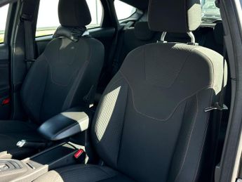 Ford Focus 1.0T EcoBoost ST-Line Auto Euro 6 (s/s) 5dr