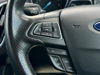 Ford Focus 1.0T EcoBoost ST-Line Auto Euro 6 (s/s) 5dr