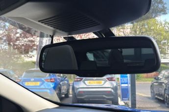 Nissan Qashqai 1.3 DiG-T MH 158 N-Connecta 5dr Xtronic