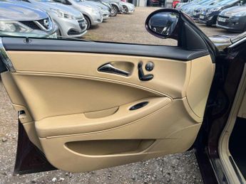 Mercedes-Benz CLS 3.0 CLS320 CDI Coupe 7G-Tronic 4dr