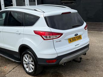 Ford Kuga 2.0 TDCi Titanium Powershift AWD Euro 6 (s/s) 5dr