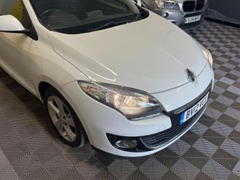 Renault Megane 1.5 dCi Dynamique TomTom Sport Tourer Euro 5 5dr