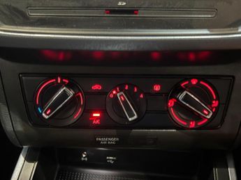 SEAT Arona 1.0 TSI SE DSG Euro 6 (s/s) 5dr