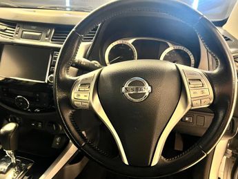 Nissan Navara 2.3 dCi Tekna Auto 4WD Euro 6 4dr