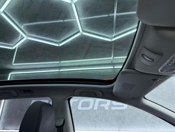 Nissan Qashqai 2.0 dCi Tekna Auto 4WD Euro 5 5dr (AVM)