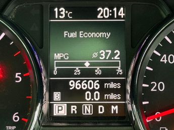 Nissan Qashqai 2.0 dCi Tekna Auto 4WD Euro 5 5dr (AVM)