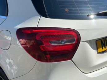 Mercedes-Benz A Class 1.5 A180d SE 7G-DCT Euro 6 (s/s) 5dr